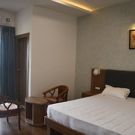 Vatika Banquet And Lawn Hotel Gaya Ngoại thất bức ảnh
