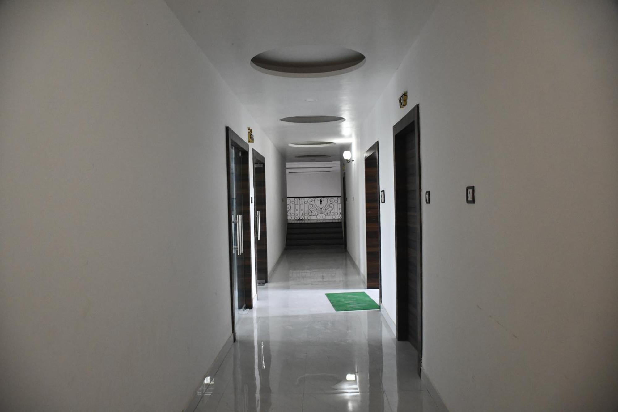 Vatika Banquet And Lawn Hotel Gaya Ngoại thất bức ảnh