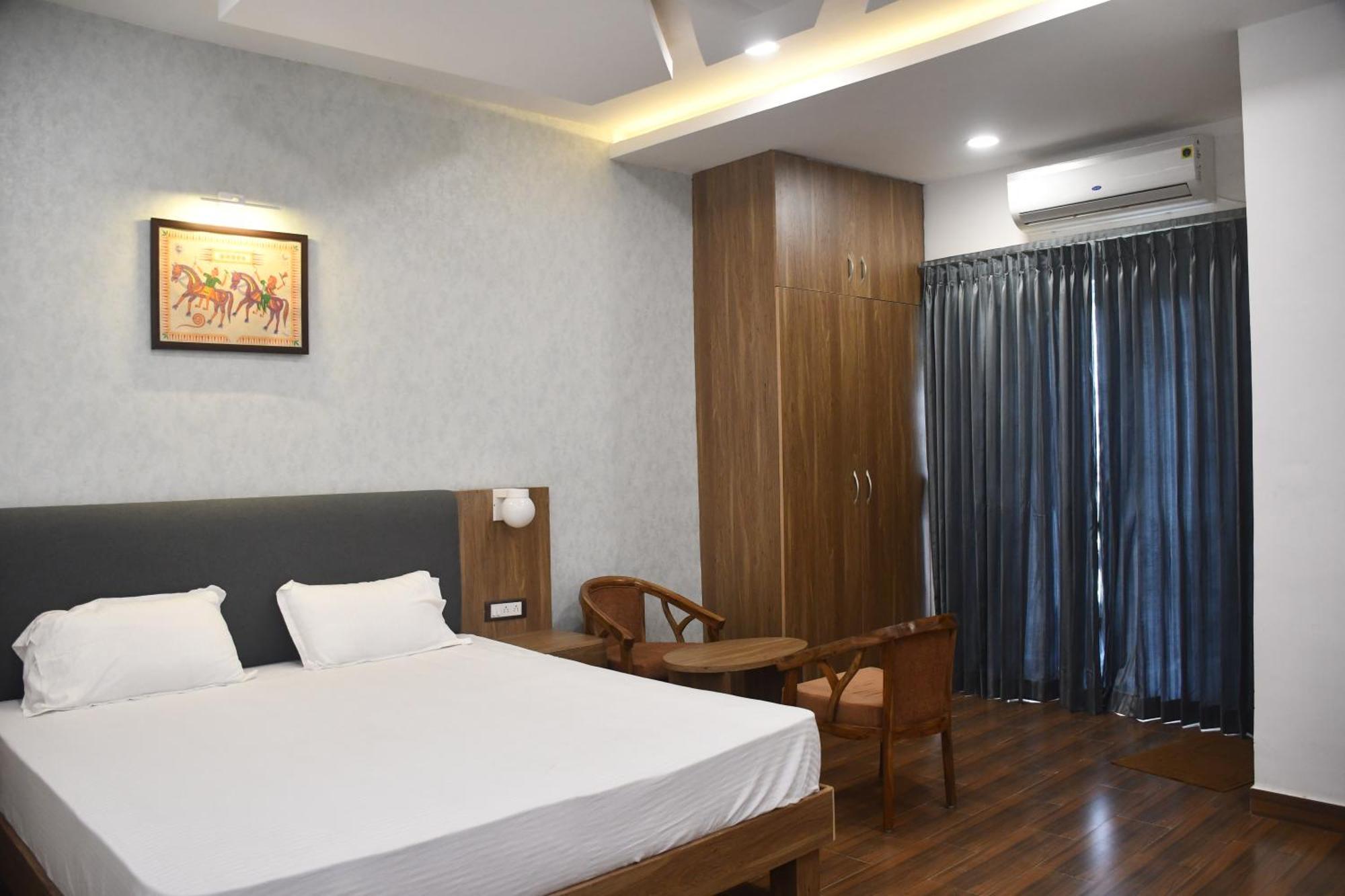 Vatika Banquet And Lawn Hotel Gaya Ngoại thất bức ảnh