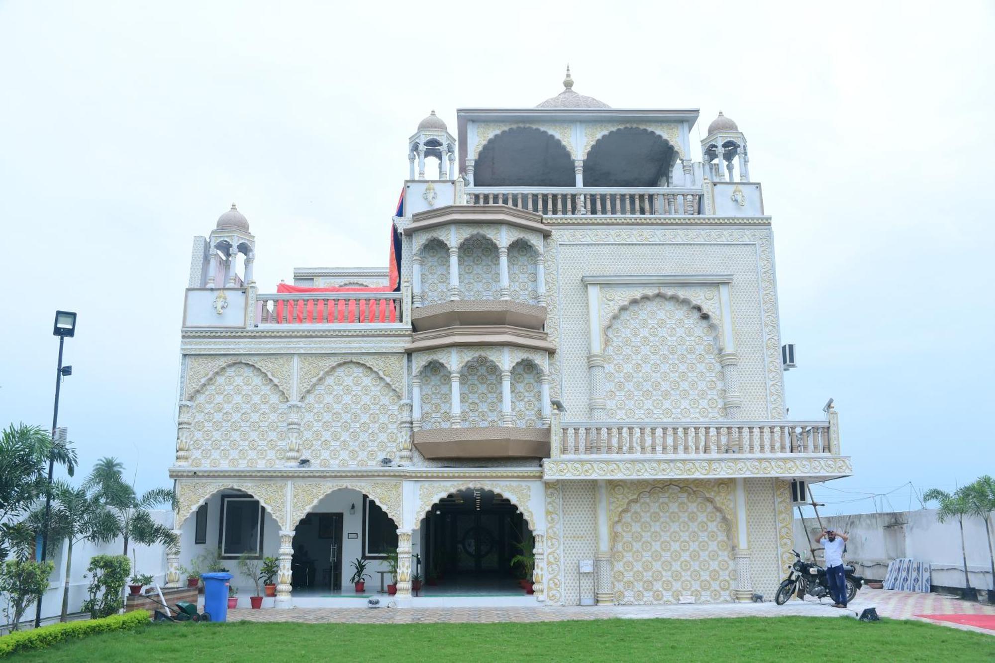 Vatika Banquet And Lawn Hotel Gaya Ngoại thất bức ảnh